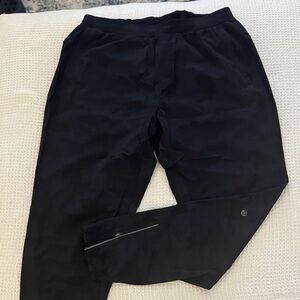 Lululemon black camo men’s joggers